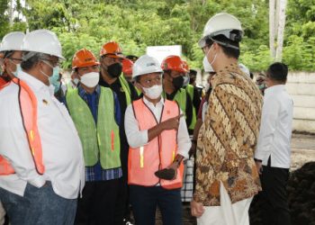 The BKPM Chairman Encourages the Buton Asphalt Industry to Surpress Imports