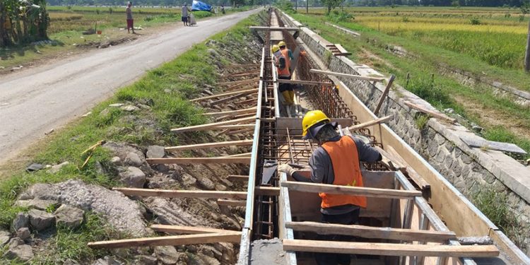 Abipraya Kebut Perbaikan Irigasi Indramayu dan Majalengka