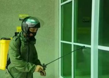 Antisipasi Covid-19, Satbrimob Polda Kepri Kembali Laksanakan Penyemprotan Desinfektan