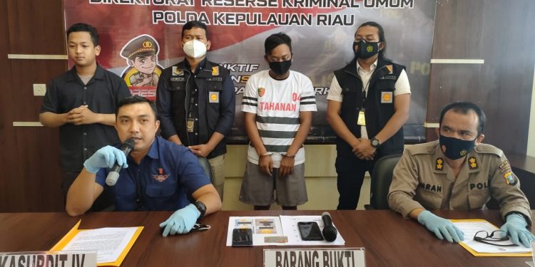 Ditreskrimum Polda Kepri Berhasil Amankan Tersangka Tindak Pidana Pornografi dan ITE