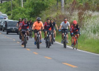 Kapolda Kepri Laksanakan Gowes Sore Hari Bersama Rombongan