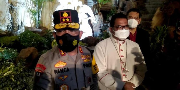 Kapolda Sumut Bersama Pangdam I/BB Tinjau Perayaan Paskah di Gereja Katedral Medan