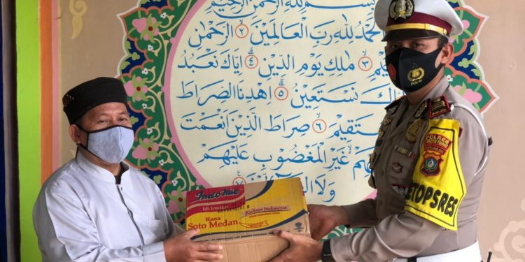 Operasi Keselamatan Seligi 2021, Satlantas Polres Tanjungpinang Gelar Baksos di Yayasan Anak Yatim Piatu Madrasah Tahfizul Qur’an Hj. Ummi Haniffa Soratte