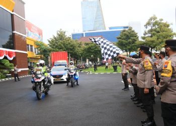 Peduli Sesama, Polda Jatim Kirim Bantuan Untuk Korban Banjir Bandang di NTT