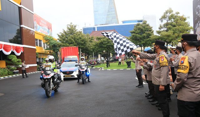Peduli Sesama, Polda Jatim Kirim Bantuan Untuk Korban Banjir Bandang di NTT