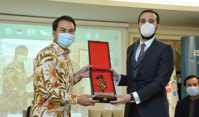 Pemuda dan Pemudi sebagai Tonggak Pembangunan Bangsa