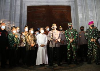 Sambang Gereja Menjelang Jumat Agung dan Paskah, Kapolri Pastikan Masyarakat Beribadah Dengan Aman