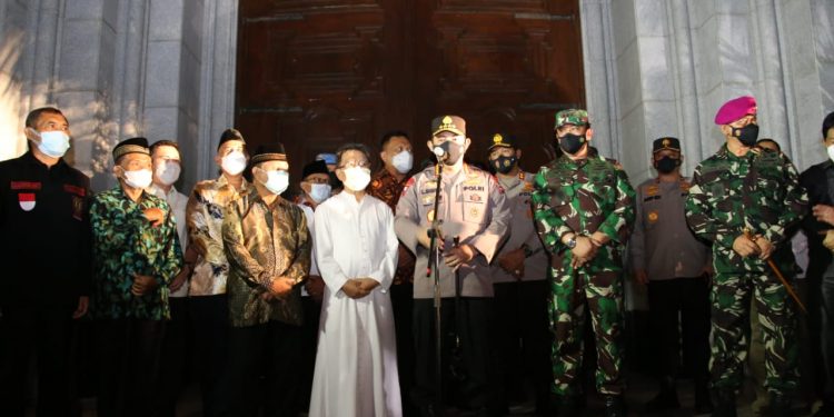 Sambang Gereja Menjelang Jumat Agung dan Paskah, Kapolri Pastikan Masyarakat Beribadah Dengan Aman