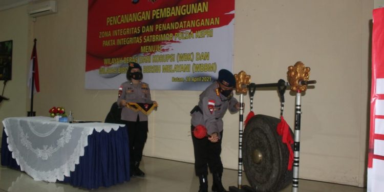 Satuan Brimob Polda Kepri Gelar Pencanangan Pembangunan Zona Integritas menuju Wilayah Bebas Dari Korupsi (WBK) Dan Wilayah Birokrasi Bersih Melayani (WBBM)