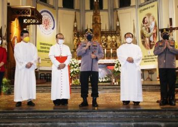 Tiba di Jakarta, Kapolri Langsung Tinjau Pengamanan Gereja di Jakarta