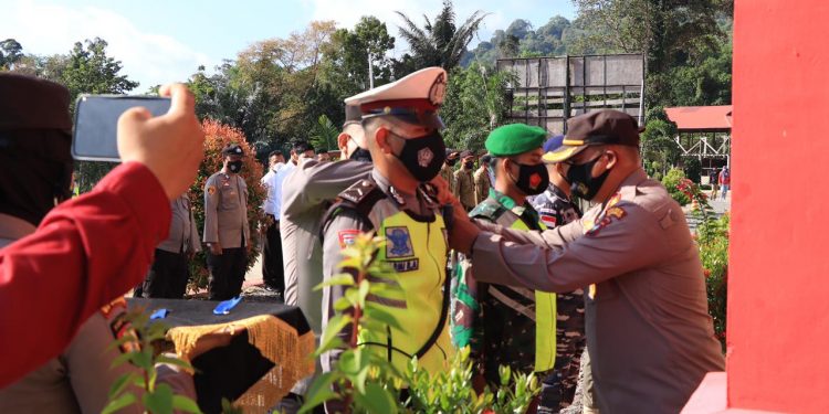 Wakapolres Anambas Pimpin Langsung Apel Gelar Pasukan Ops Keselamatan Tahun 2021