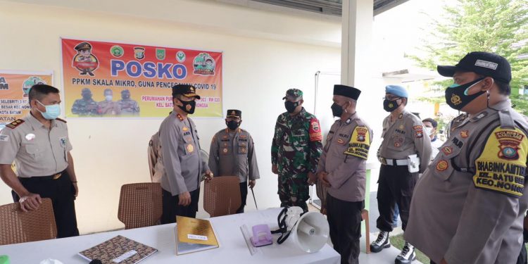 Kapolda Kepri Tinjau Posko PPKM, Wilayah Zona Merah di Kota Batam dan Vaksinasi Massal di Polresta Barelang