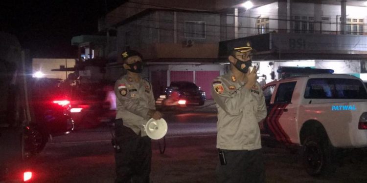 Kapolres Natuna Bersama Bupati dan Wakil Bupati Natuna Laksanakan Operasi Yustisi