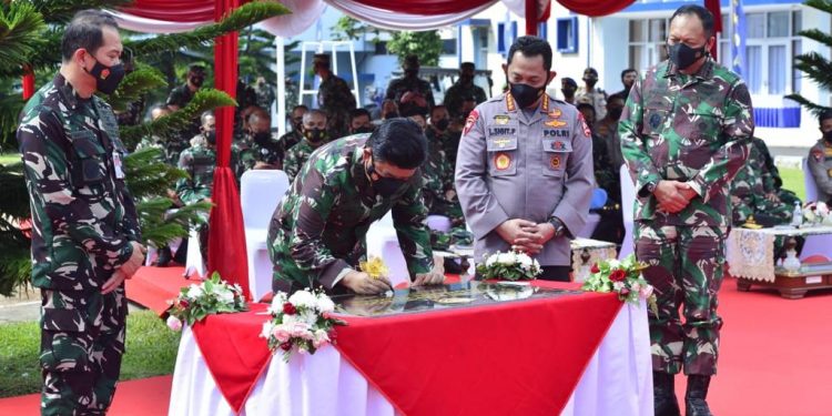 Kompak, Panglima dan Kapolri Kunjungi Lembaga Pendidikan TNI dan Polri