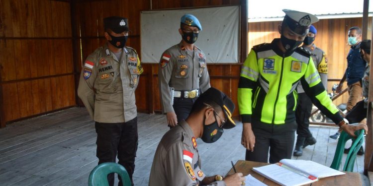 Pantau Penerapan Prokes Di Tempat Wisata, Kapolres Natuna Laksanakan Patroli Himbauan