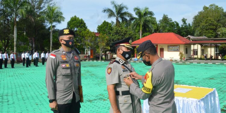 Polres Natuna Laksanakan Upacara Pelantikan dan Penyerahan Tugas dan Tanggungjawab Wakapolres Natuna yang Baru