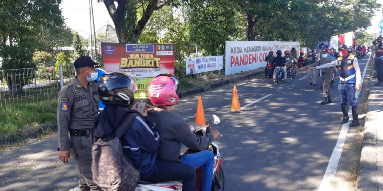 Polres Tanjung Perak Terus Lakukan Penyekatan, Cegah Masyarakat Mudik Lebaran