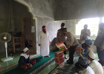Silaturahmi Kapolres Natuna Dan Pemberian Tali Asih Di Pondok Pesantren Fastabiqul Khoirot