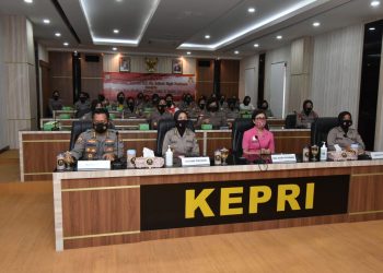 Virtual, Ibu Asuh Polwan Polda Kepri Bersama Polwan Polda Kepri dan Jajaran Ikuti Tatap Muka Ibu Asuh Polwan RI