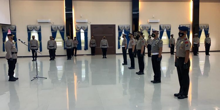 1 Juli 2021, Sebanyak 67 Personel Satbrimob Polda Kepri Mendapatkan Kenaikan Pangkat Setingkat Lebih Tinggi