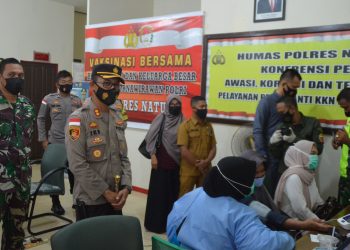 Bantu Percepatan Vaksinasi, Polres Natuna Gelar Vaksinasi Massal