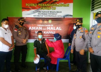 Dukung Program Kapolda Kepri Guna Percepatan Vaksinasi, Polres Tanjungpinang Laksanakan Kegiatan Program “Nasi Kapau”