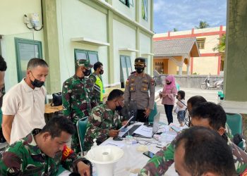 Kapolres Natuna Bersama Dandim 0318 Tinjau Gerai Vaksinasi Presisi Dan Vaksinasi Mobile