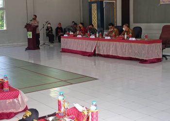Kapolres Natuna Dampingi Bupati Natuna Beserta Rombongan dalam Rangka peninjauan pelaksanaan Vaksinasi di Kecamatan Subi