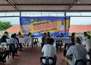 Polda Kepri Kembali Laksanakan Vaksinasi Massal pada Masyarakat di Gereja Bethel Indonesia Batam