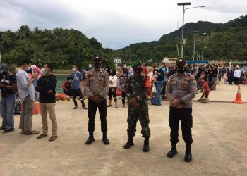 Polsek Serasan Laksanakan Pengecekan K.M Bahtera Nusantara 01 di Pelabuhan Tanjung Setelung