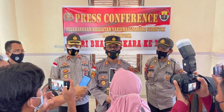 Sambut Hari Bhayangkara Ke 75, Polres Natuna Gelar Vaksinasi Massal di 2 Tempat