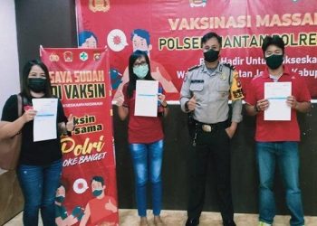 Vaksinasi Tahap I Berlanjut di Mapolsek Siantan, 60 Warga Datang dengan Sukarela
