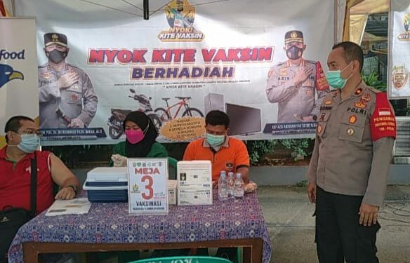 Percepat Herd Immunity, Polsek Kebayoran Lama Laksanakan Gerai Vaksin Presisi Untuk Warga