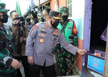 Kapolri Salurkan 475.420 Paket dan 2.471.217 Kg Beras Selama PPKM Darurat