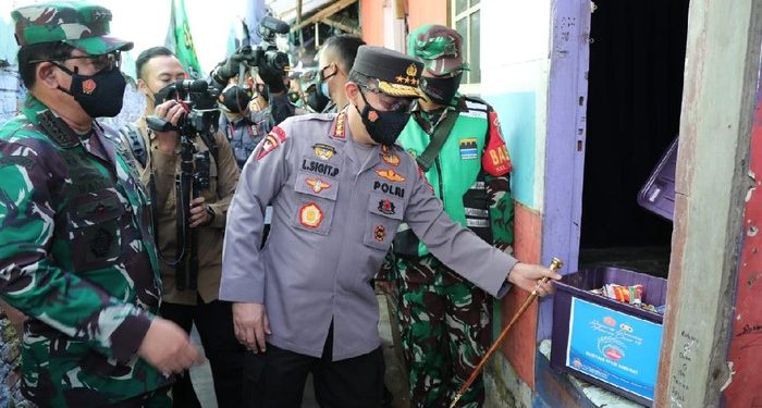 Kapolri Salurkan 475.420 Paket dan 2.471.217 Kg Beras Selama PPKM Darurat