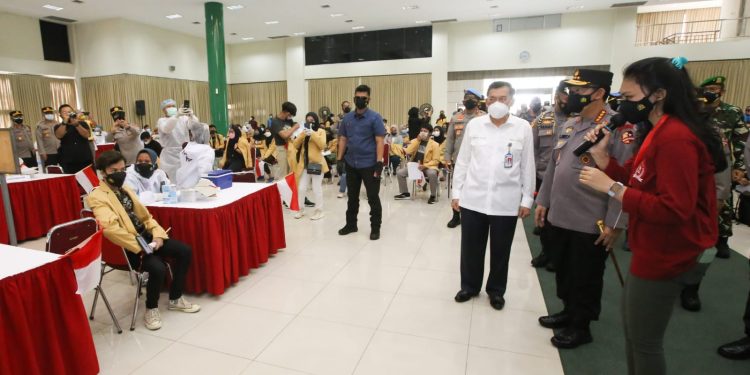 Gandeng Mahasiswa, Kapolri Gencarkan Vaksinasi Percepat Herd Immunity