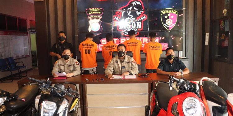 Hadiah Polri untuk Warga yang kehilang Sepeda Motor, Sat Reskrim Polres Karimun berhasil Ungkap 4 Kasus Curanmor di hari HUT Bhayangkara.