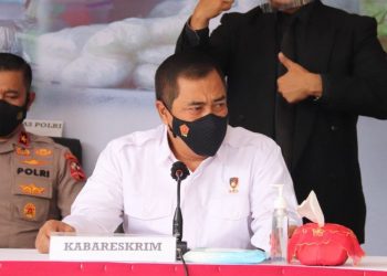 Kejar Target Vaksinasi COVID 1-2 Juta Per Hari, Polri Gandeng 30 BEM