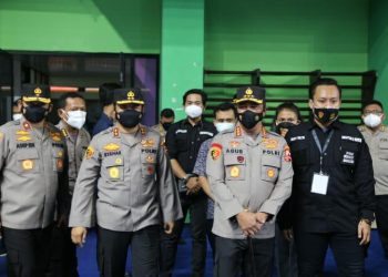Mahasiswa Bersinergi dengan Polri Gelar Vaksinasi Massal Covid-19