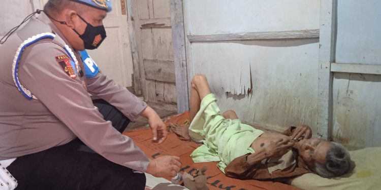 Pandemi Covid-19 Belum Berakhir, Polsek Bukit Bestari Terus Jalankan Program Dapur Umum
