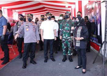 Panglima TNI dan Kapolri Keliling Jabar, DIY, Jatim dan Jateng Tinjau Vaksinasi Massal dan Pos Penyekatan