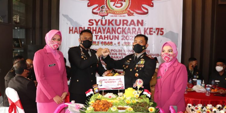 Polres Karimun Gelar Upacara & Syukuran Peringatan Hari Bhayangkara Ke – 75 dengan Protokol Kesehatan Berlangsung Khidmat