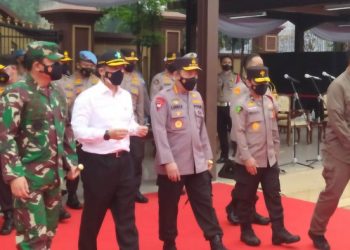 TNI-Polri dan Parna Raya Group Laksanakan Samosir dengan Vaksinasi Massal