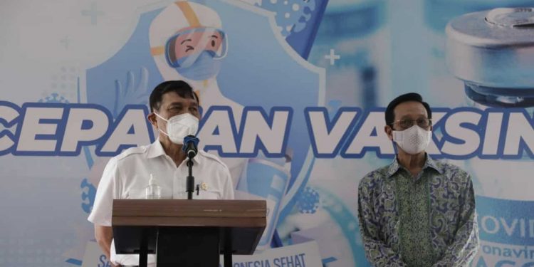 Kunjungi Jateng dan DIY, Menko Luhut Pastikan Kebutuhan Vaksin Hingga Fasilitas Kesehatan Aman