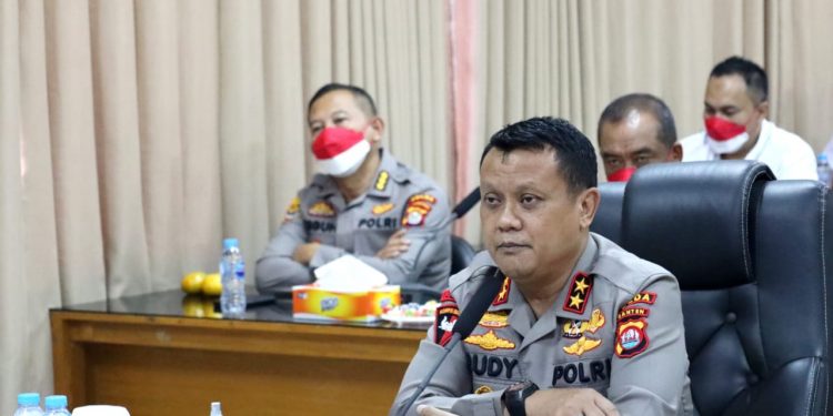Polda Banten dan Polres Jajaran Laksanakan Sebanyak 19.500 Orang di Vaksin Per Hari