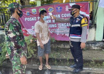 Bhabin Tanjung Tengah Pantau  Posko PPKM