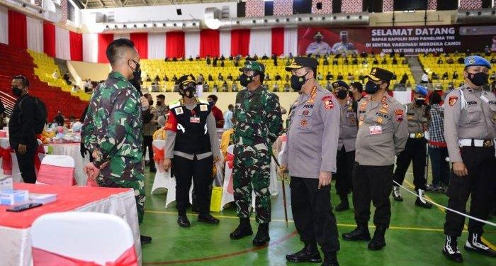 Kekuatan Komunal Jadi Kado HUT ke-76 RI, TNI-Polri Gelar Vaksinasi Merdeka Candi