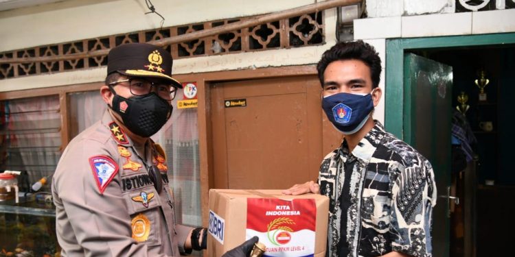 Polri dan BEM Jakarta Kelola Bantuan untuk Mahasiswa Perantauan di Kwitang