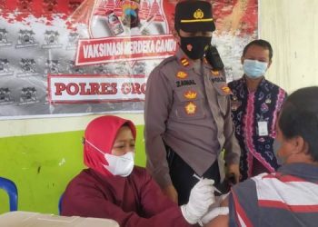 Balai Desa Jangkungharjo, Polsek Brati Gelar Vaksinasi