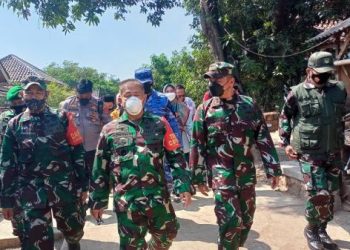 TNI-POLRI bersama masyarakat perluas upaya untuk percepat manipulasi Covid di Kabupaten Jember.